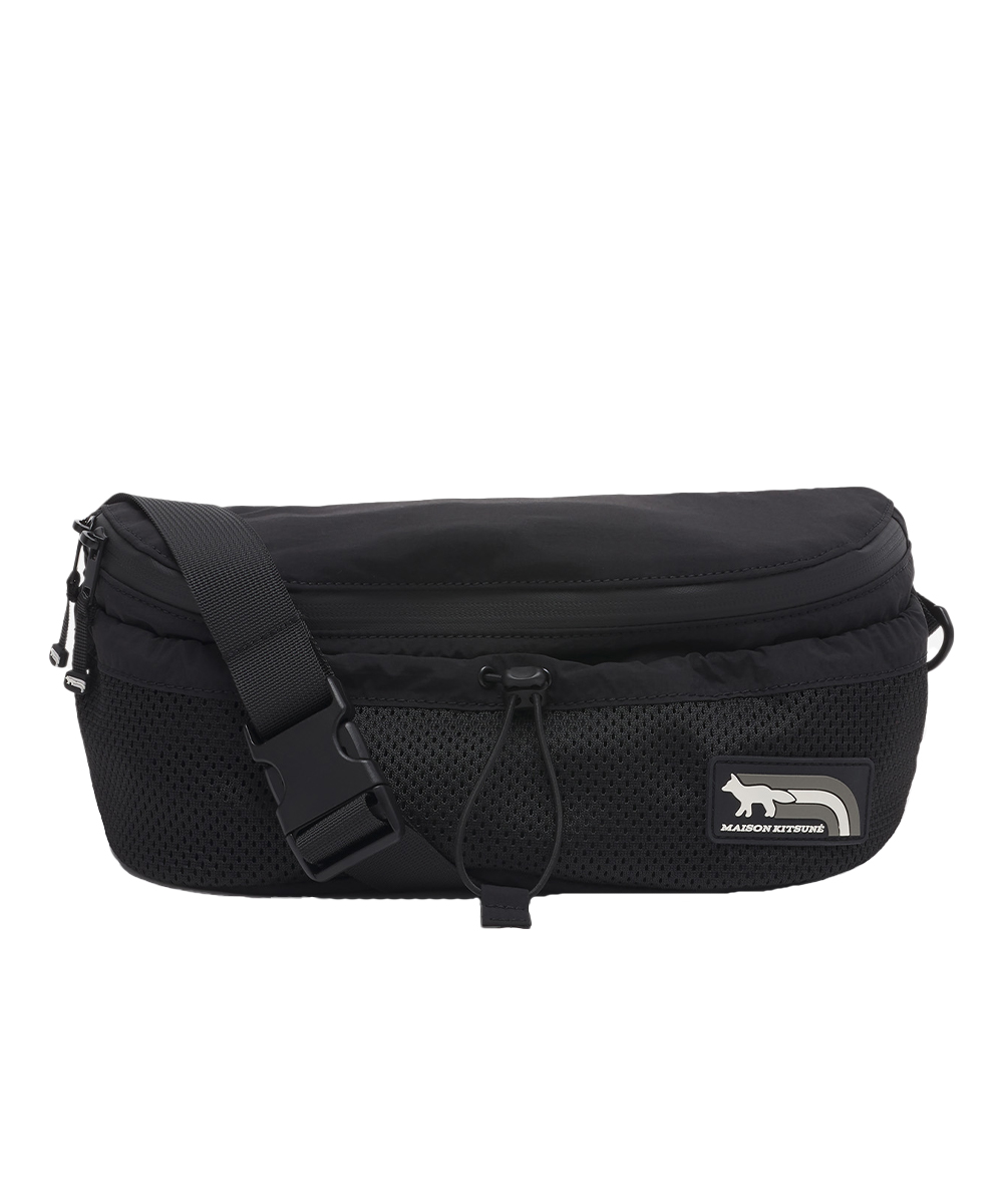 MAISON KITSUNÉ 寧靜黑疾行狐狸LOGO運動風腰包