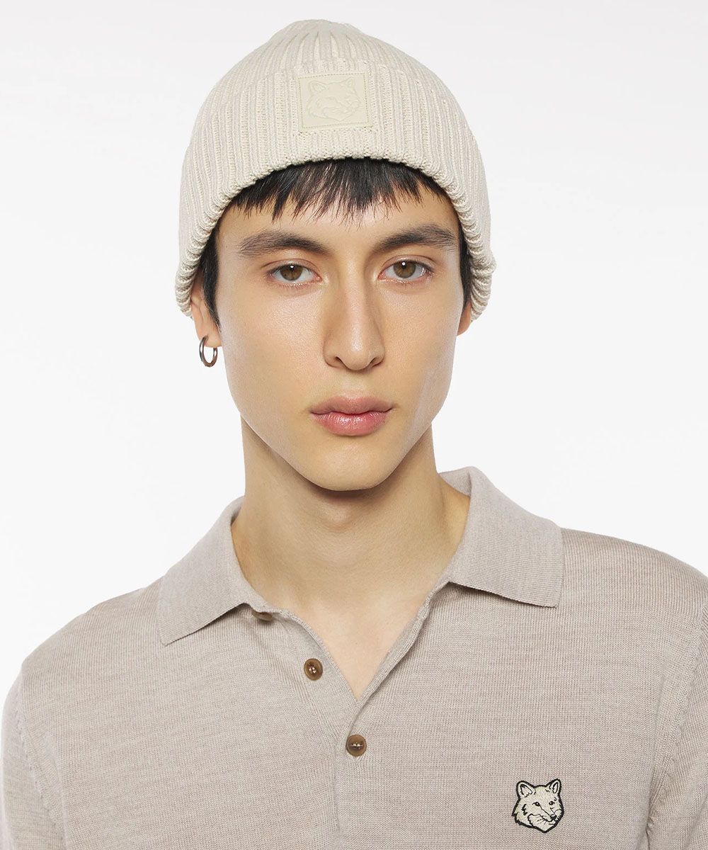 MAISON KITSUNÉ 杏仁奶白變化狐狸頭皮標毛帽