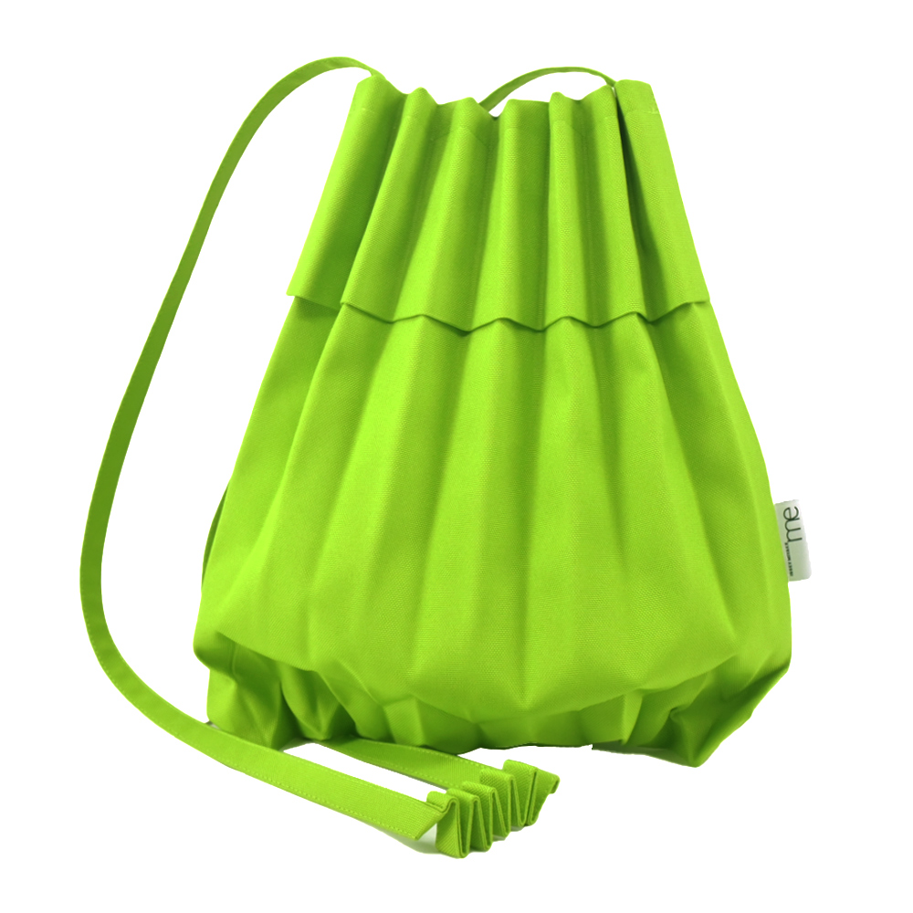 ISSEY MIYAKE 三宅一生 ME TRUNK PLEATS BAG 12素面摺疊樹幹斜背包(多色選)/平行輸入/ 迷你/蘋果綠
