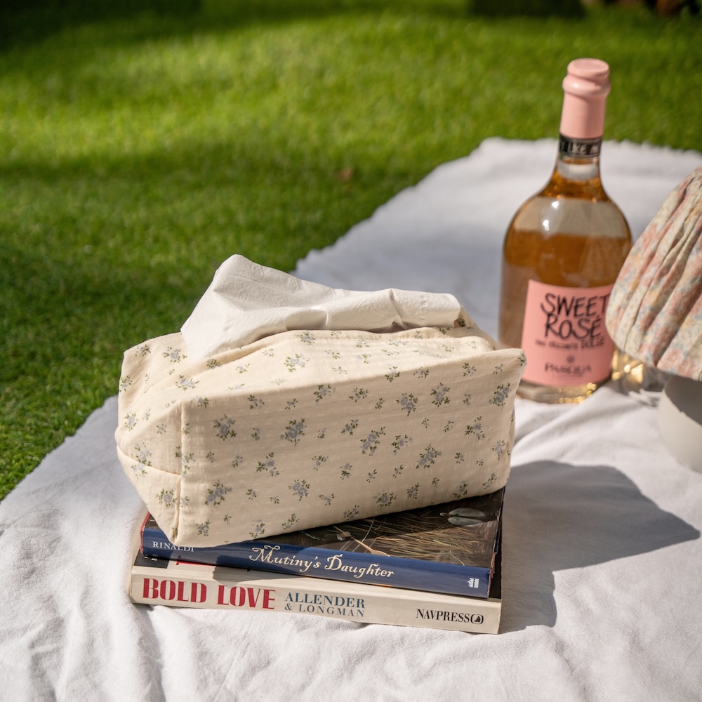 J3MaisonCo. Lyrical Sonata 衛生紙套/ Blossom 碎花