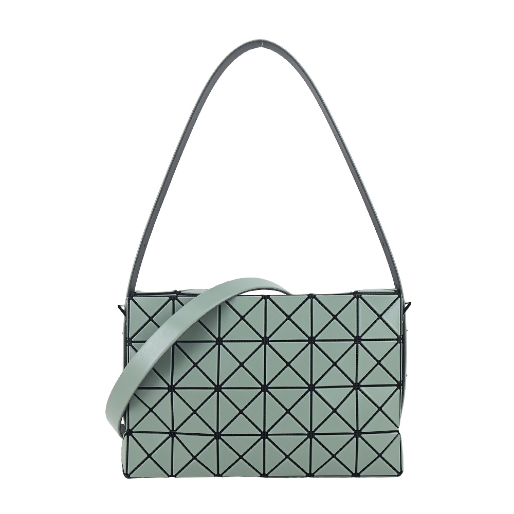 ISSEY MIYAKE 三宅一生 BAOBAO OBLONG 4X6啞光斜背/背肩兩用包-卡其綠 /平行輸入
