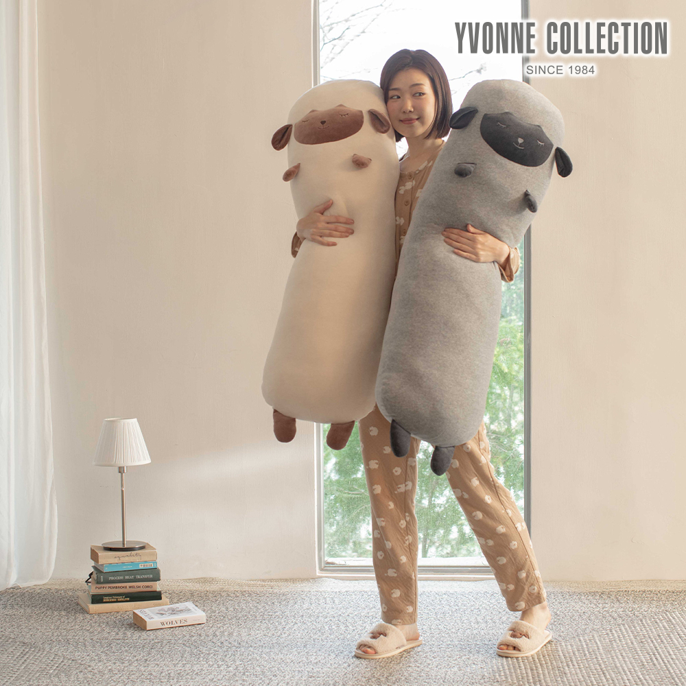 YVONNE COLLECTION 黑鼻羊長型大抱枕-羊絨白