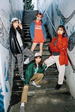 モーニング娘。9・10期 10th Anniversary BOOK | 誠品線上